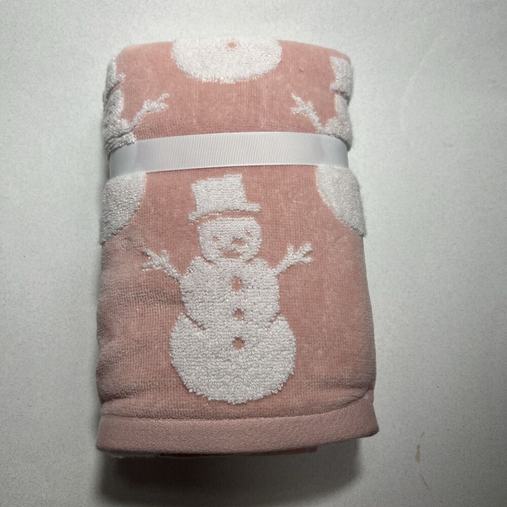 Snowman Pink White‎ Winter Plush Bathroom Hand Towels 2 Pack Caro Home Frosty
